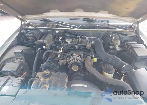 1998 Ford Crown Victoria Lx z USA, uszkodzony, nr VIN 2FAFP74W4WX182816